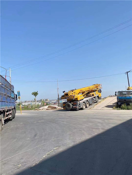 邹城市25吨吊车的租赁价格大概是多少？