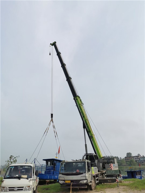 邹城市桥梁建设吊装案例